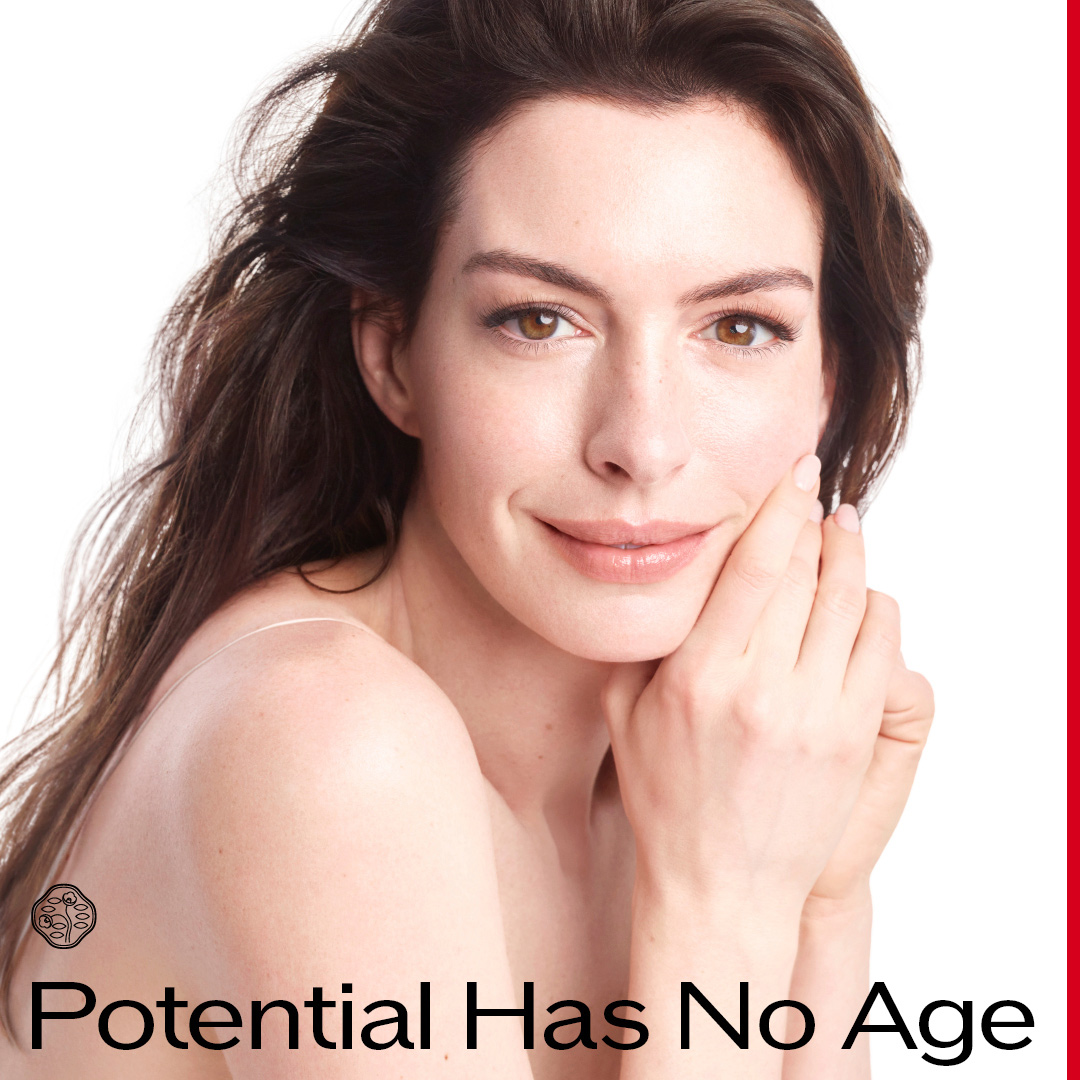 Anne Hathaway Shiseido Serum Noche Reafirmante