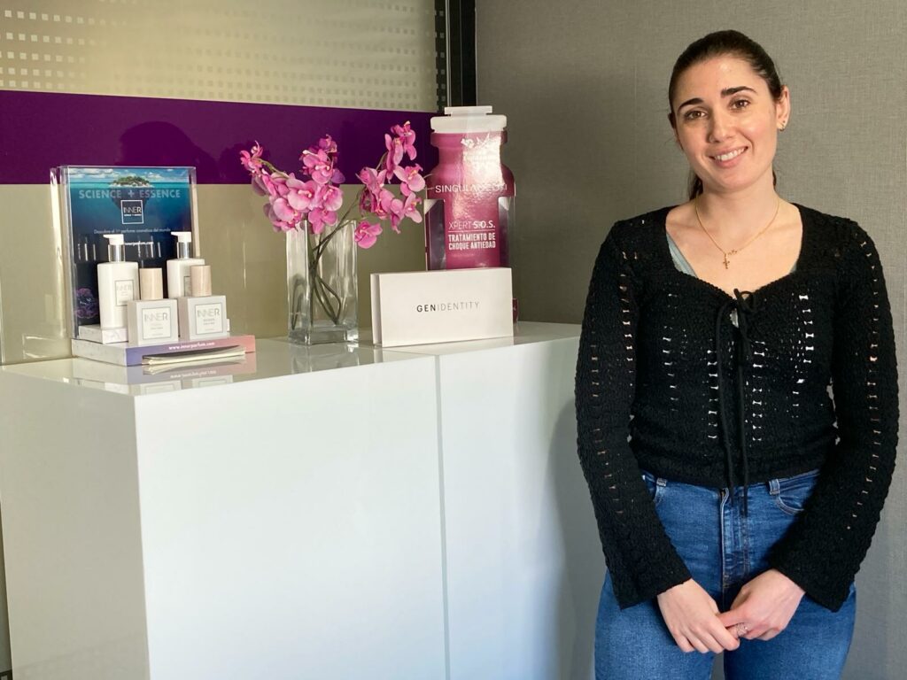 Anna Belles Product Manager Singuladerm