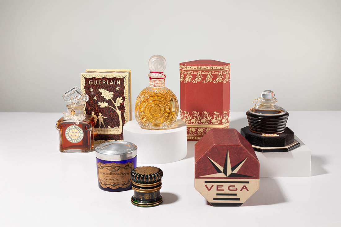 EXPOSICION BALENCIAGA PERFUMES VINTAGE