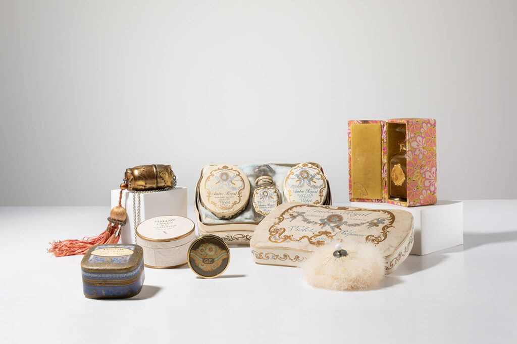 FRAGANCIAS BALENCIAGA EXPOSICION WEB