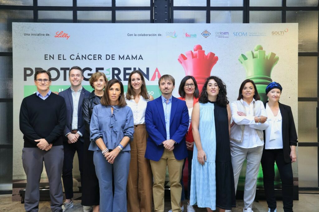 Foto Protege A La Reina En El Cáncer De Mama