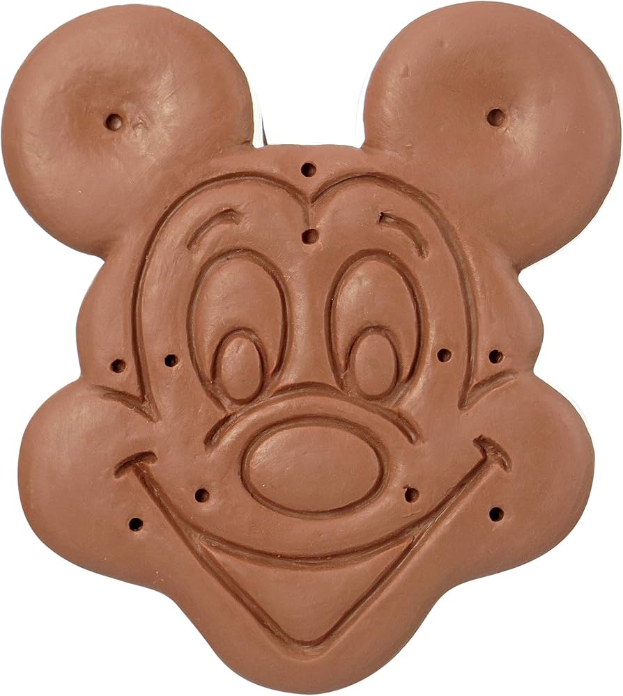 mocha mousse, no mickey mouse