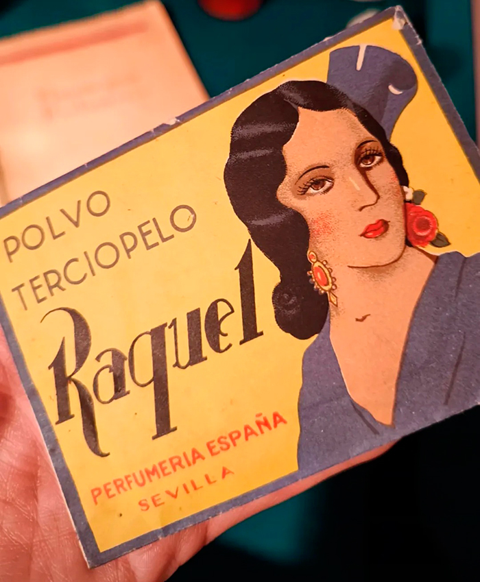 Polvo Terciopelo Raquel Vintage Ondas Retro