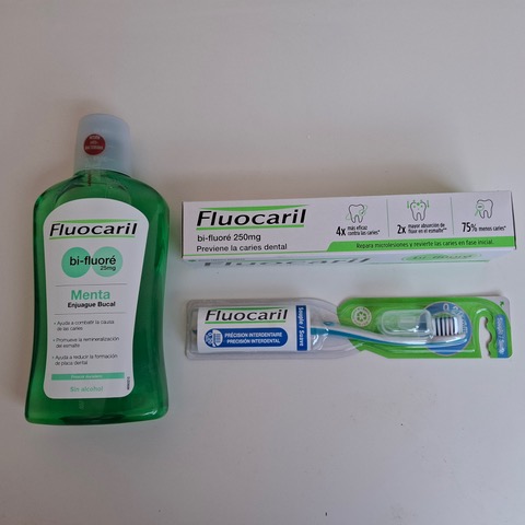 Cuidado dental de Fluocaril