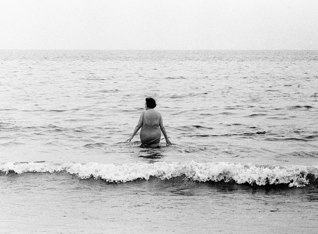 Entrant Al Mar. Sitges, 1966 © Archivo Colita Fotografía