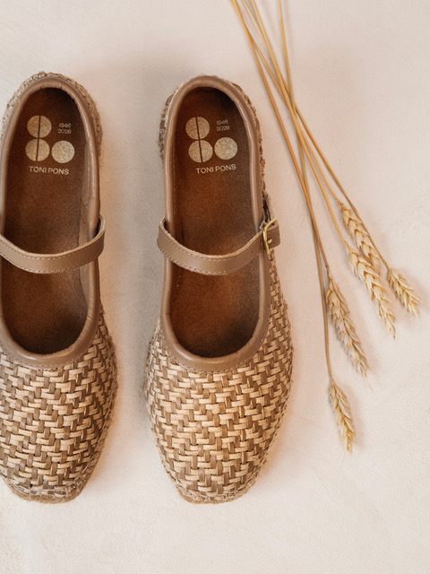 2. Toni Pons Bailarina