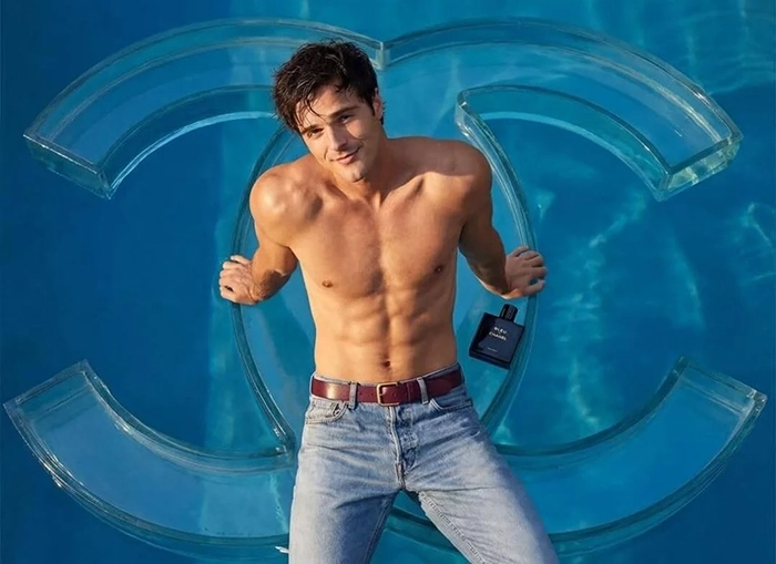 jacob-elordi-chanel-3