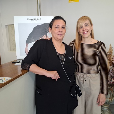 Maria, formadora de Ella Baché y Xènia García, directora de Cinc Estética.